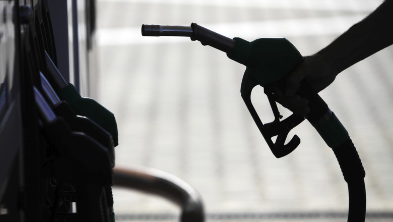 Senado aprova urgência na tramitação de proposta que permite venda de etanol