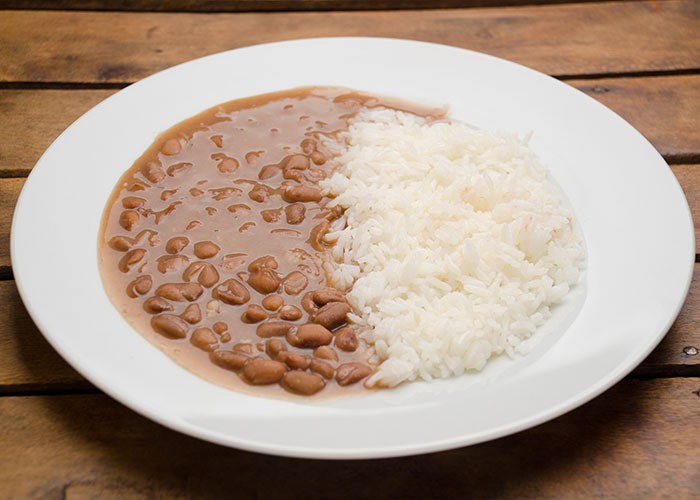 Combinados, arroz e feijão são campeões no prato e no lixo