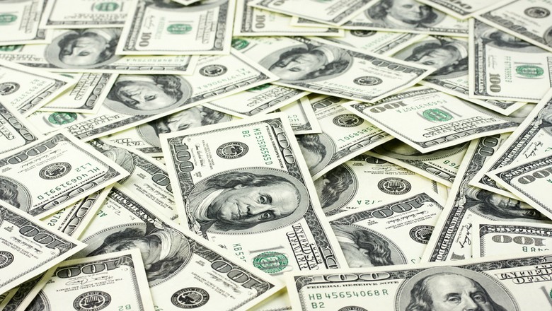 Dólar abre semana em alta de 1,39%