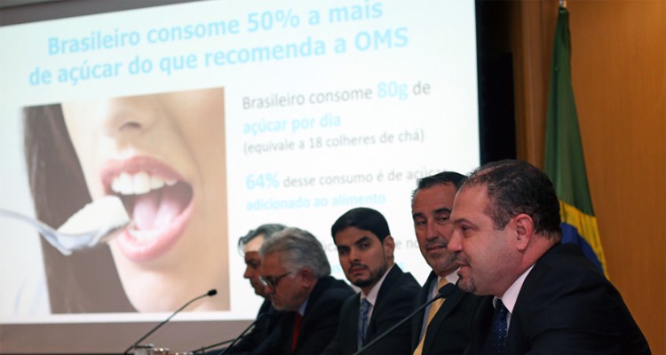 Indústria deve tirar 144 mil toneladas de açúcar de alimentos até 2022