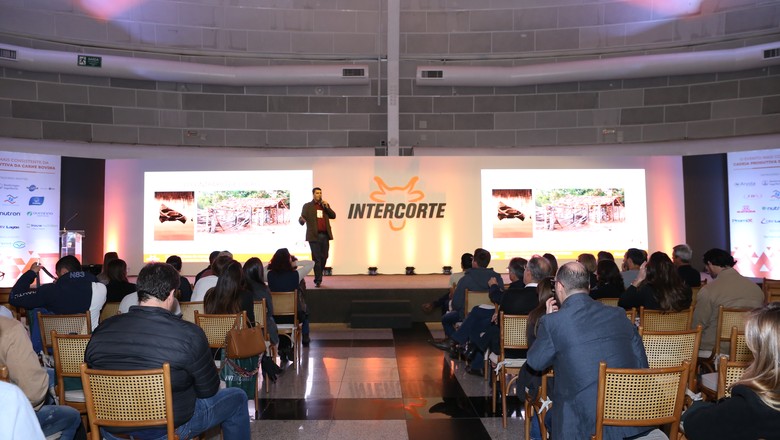 Feira em São Paulo avalia o comportamento da pecuária de corte neste ano