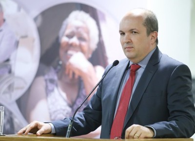 Novo governo quer “embranquecer” o índio, diz sub procurador-geral