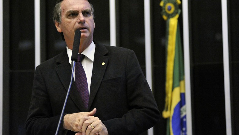 Oposição critica Bolsonaro por deixar reforma agrária com Agricultura