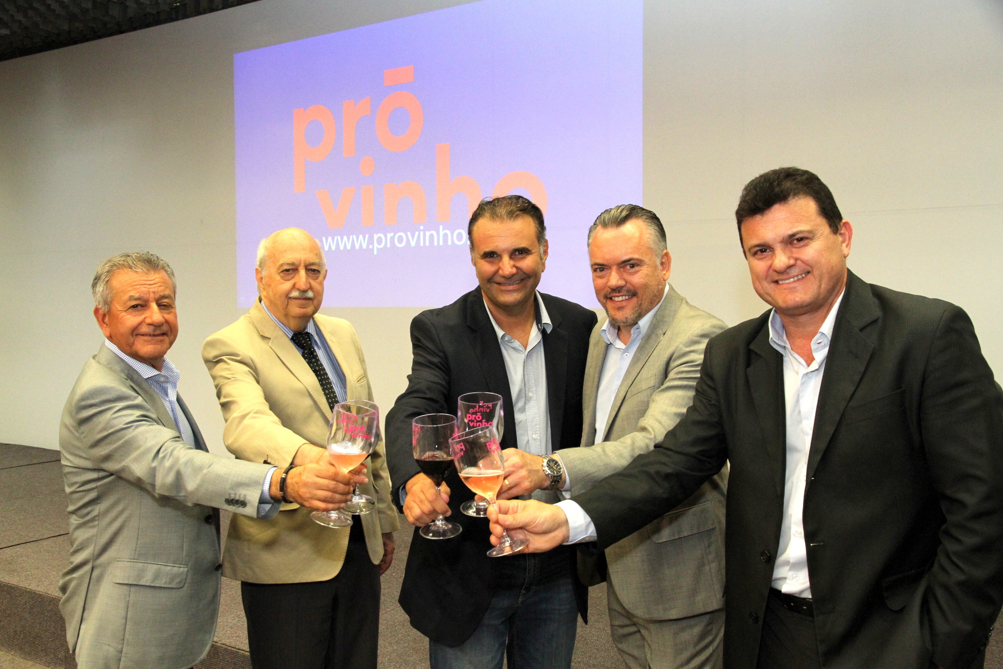 Plataforma online é lançada para incentivar consumo de vinho no Brasil