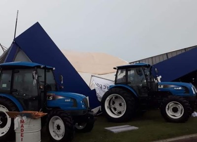 Temporal danifica estandes na Expodireto Cotrijal